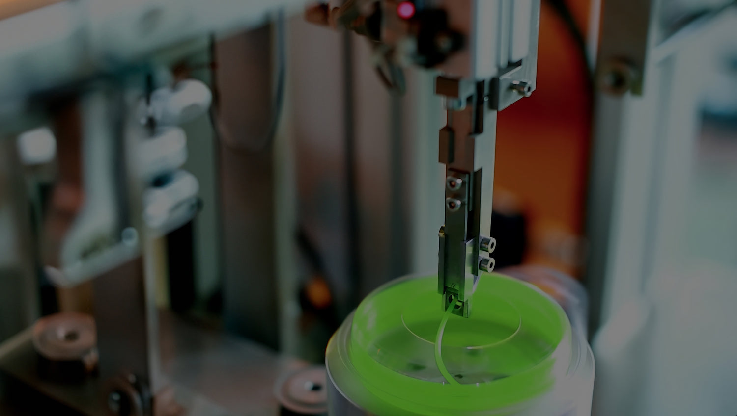 extruder machine extruding high quality trimmer line